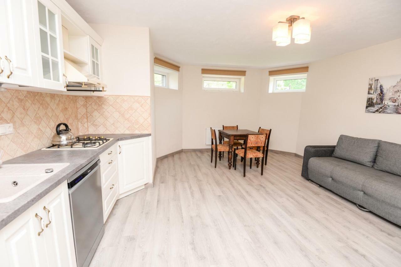 Sveciu Apartamentai Vanagupeje 팔랑가 외부 사진